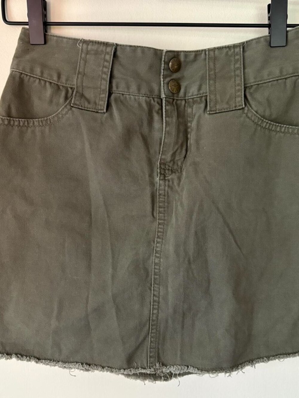 Vintage Y2K DKNY olive mini skirt size 2